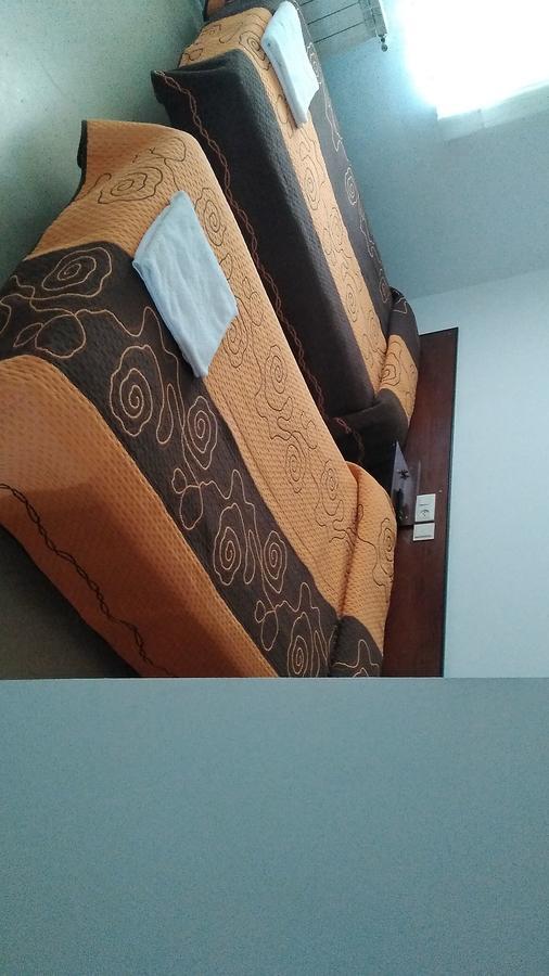 Hostal El Tropezon Matallana de Valmadrigal Esterno foto