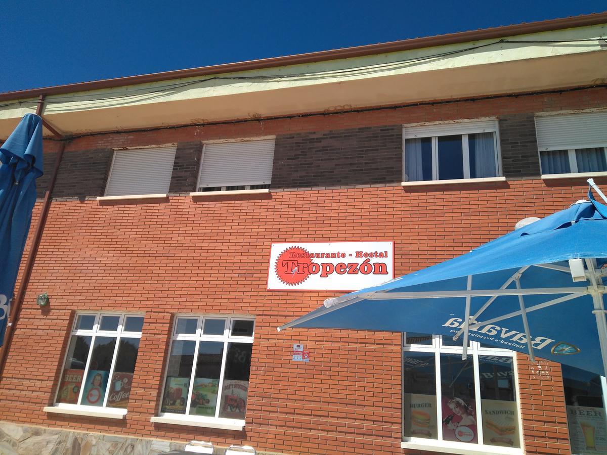 Hostal El Tropezon Matallana de Valmadrigal Esterno foto
