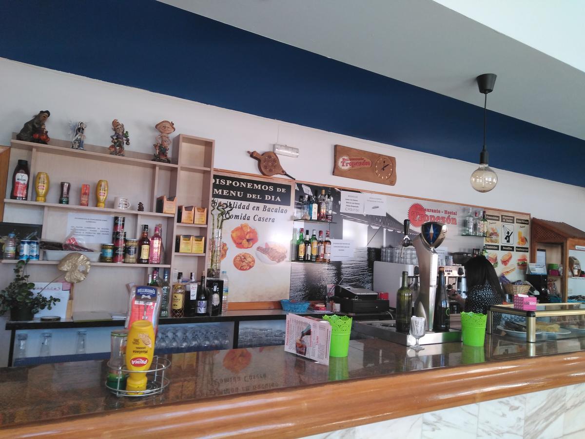 Hostal El Tropezon Matallana de Valmadrigal Esterno foto