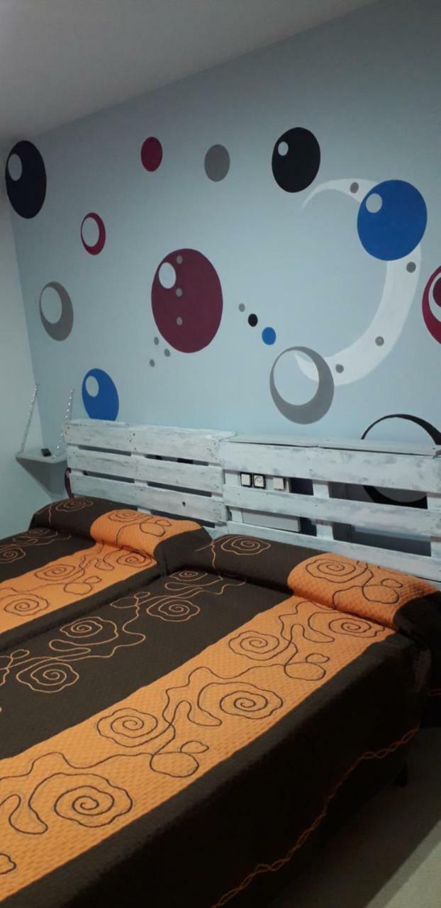 Hostal El Tropezon Matallana de Valmadrigal Esterno foto