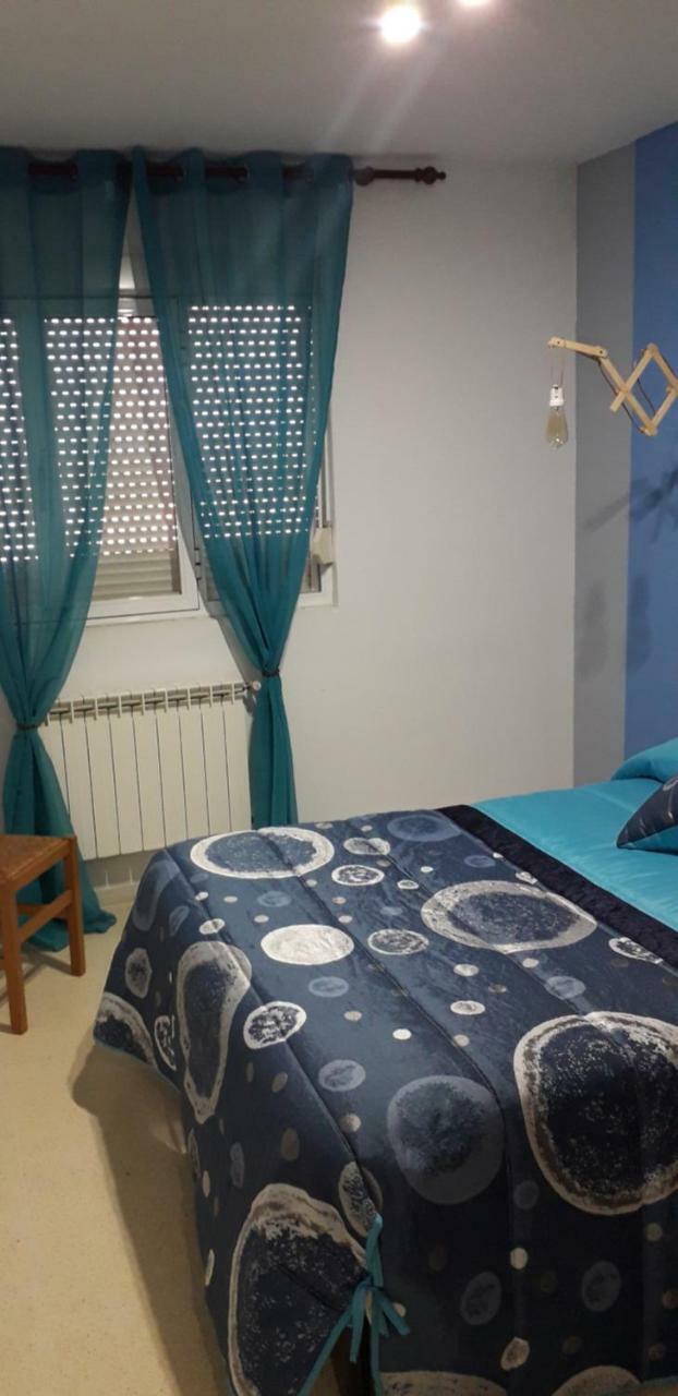 Hostal El Tropezon Matallana de Valmadrigal Esterno foto